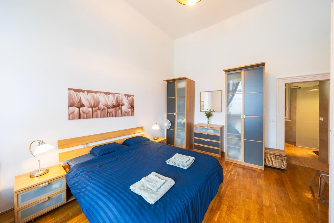 Shining Bright Two Bedroom Apt Next To Andrassy Ave Budapesta Exterior foto